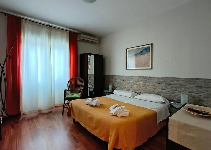 Couette-café Gregory Vatican 4*